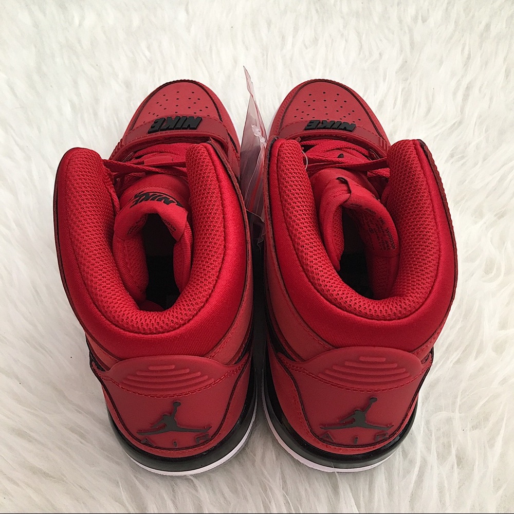 Air Jordan Legacy Women’s Sneakers - Picture 6 of 7
